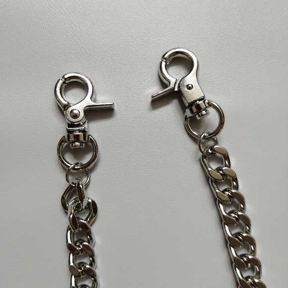 Playboy Wallet Chain NWT - Picture 5 of 5